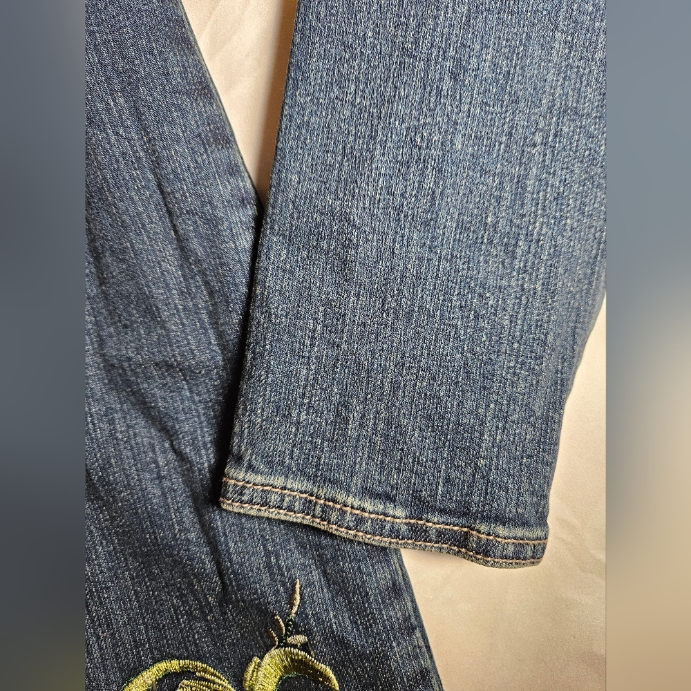 A.M.I. Embroidery Floral Duster Jean Denim Jacket Size Small Boho Western - Picture 6 of 11